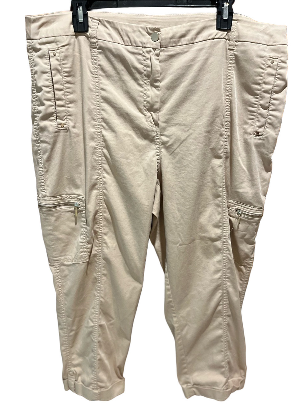 128. WOMENS CHICO’S 3/XL DETAIL PANTS